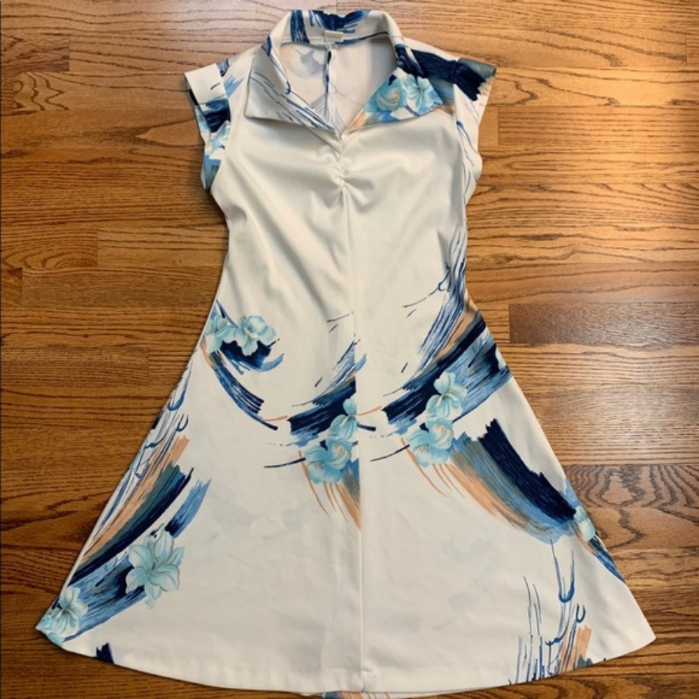 ⚠️In search of⚠️ISO:Blue floral print skater dress - Picture 2 of 2